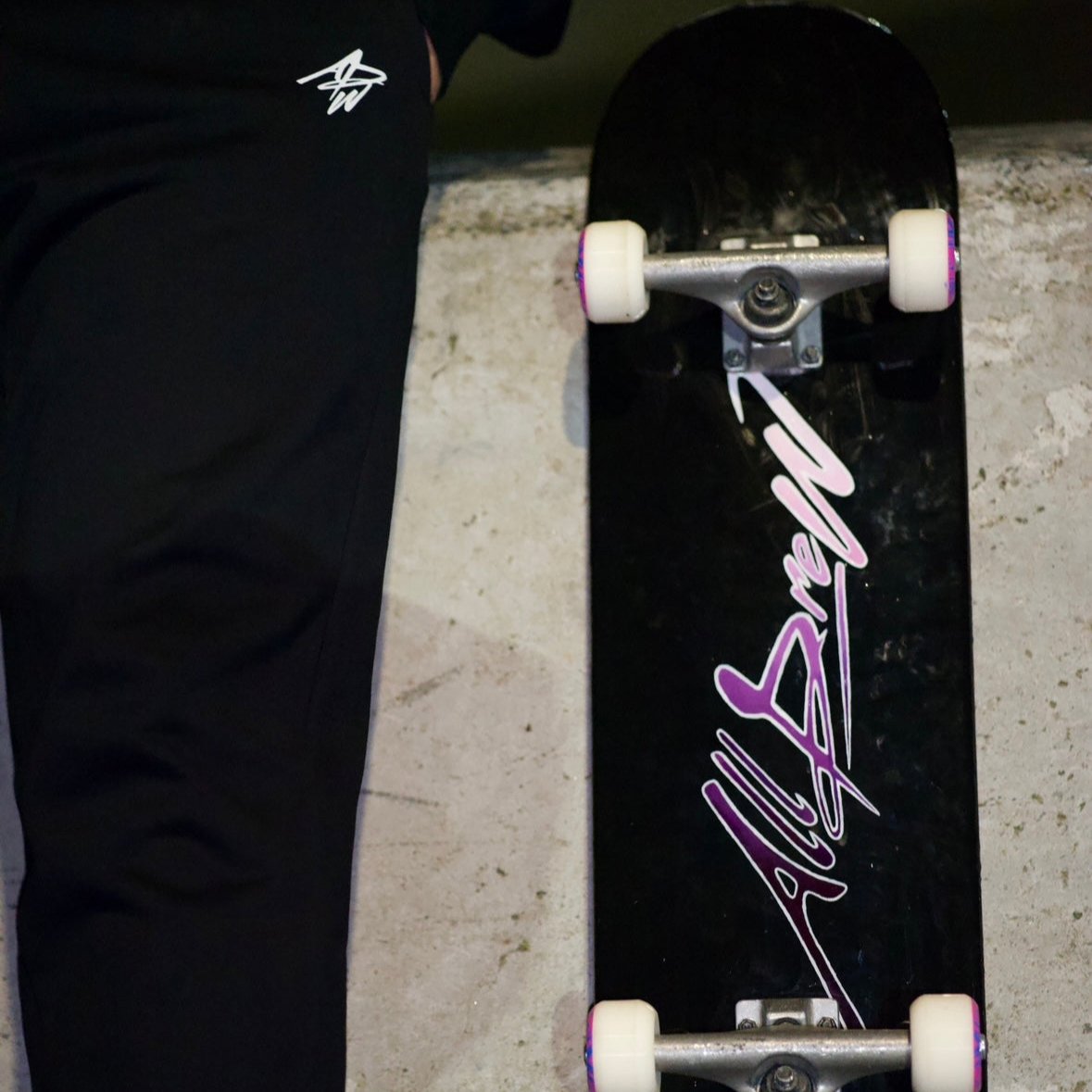 ÉDITION LIMITÉE SKATEBOARD "NIGHT RIDE"